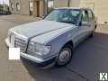 Photo mercedes-benz 230 230 Limousine