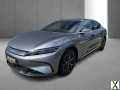 Photo byd han EXECUTIVE AWD