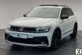 Photo volkswagen tiguan 2.0 TDI 150 Black R Line / Entretien VW / Toit ouv