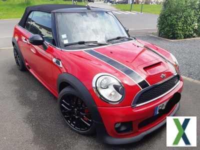 Photo mini john cooper works cabrio Mini let 211 ch