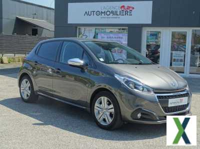 Photo peugeot e-208 1.2 PURETECH 82 CV SIGNATURE 16500 KMS