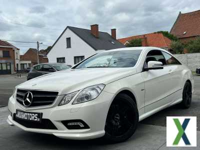 Photo mercedes-benz e 220 CDI Coupé AMG 2011 Auto Cuir Xenon GPS Carpass