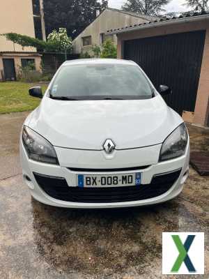 Photo renault megane Mégane III dCi 110 FAP eco2 Bose Euro 5 EDC