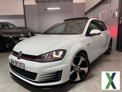 Photo volkswagen golf GTI