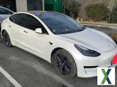 Photo tesla model 3 Standard Range Plus RWD