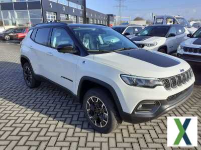 Photo jeep compass TRAILHAWK T4 4WD PHEV 240CV hybride rechargeable