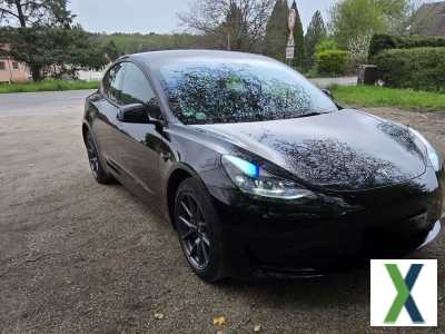 Photo tesla model 3 Standard Range Plus RWD