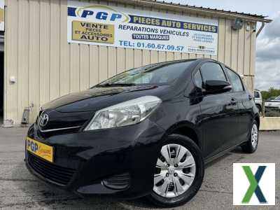 Photo toyota yaris 90 D-4D LOUNGE 5P