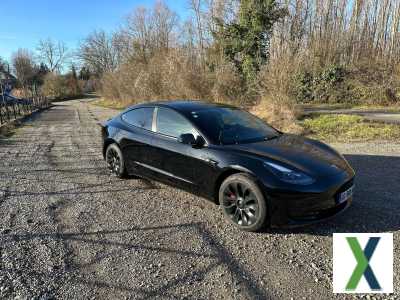 Photo tesla model 3 Standard Range Plus RWD
