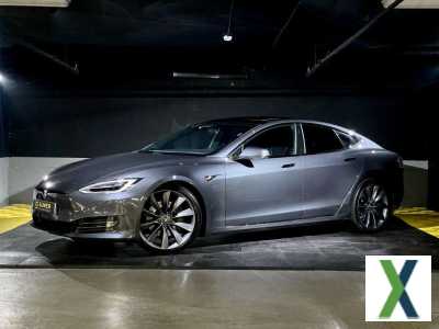 Photo tesla model s 100 kWh Dual Motor