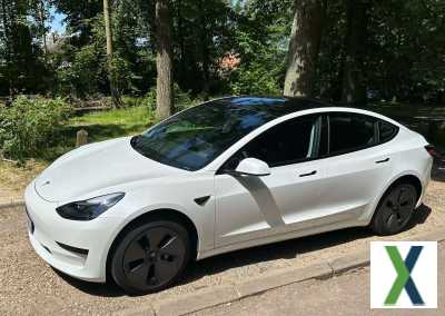 Photo tesla model 3 Standard Range Plus RWD