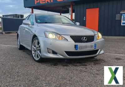 Photo lexus is 220d Pack