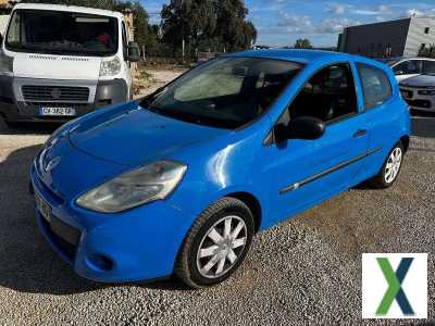 Photo renault clio III 1.5 dci 75 CV 2 PLACES