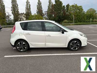 Photo renault megane Mégane III dCi 130 FAP eco2 Privilège Euro 5