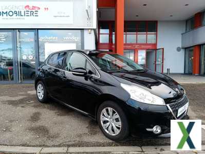 Photo peugeot e-208 1.6 HDi 115 cv ALLURE