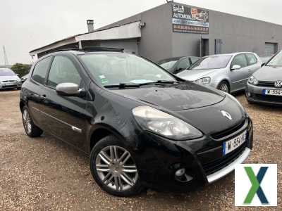 Photo renault clio Night and Day