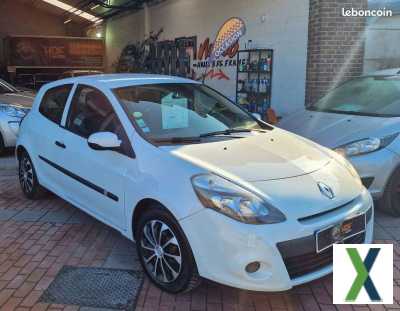 Photo renault clio 1.5 DCI 75ch dynamique